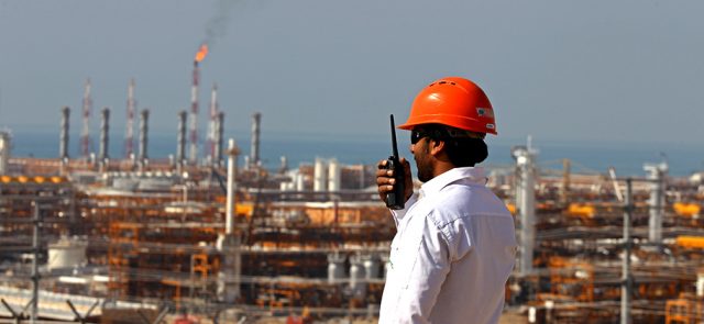 Иран пообещал нарастить добычу нефти в полтора раза